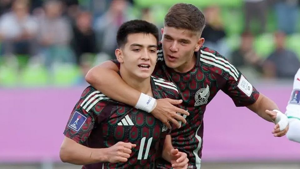 México derrota a Chile con autoridad.