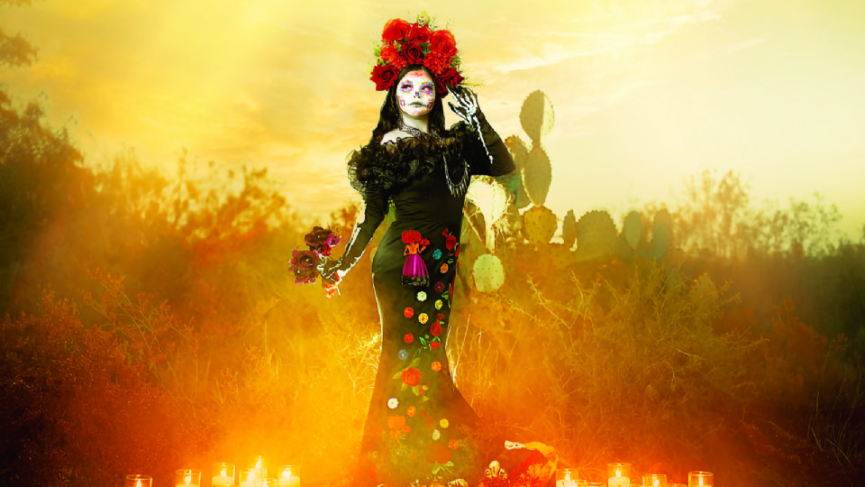 Dentro de los íconos de la tradición se encuentran las Catrinas, surgidas de una sátira.