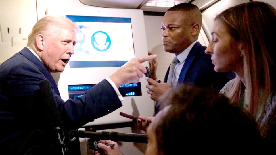 Trump insultó a la reportera asignada a la Casa Blanca.