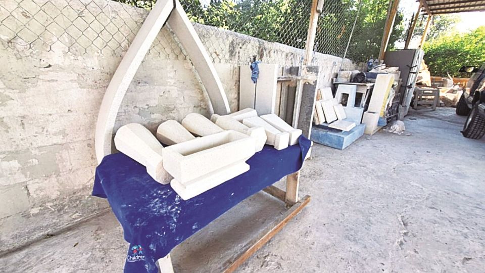 Lápidas y monumentos.