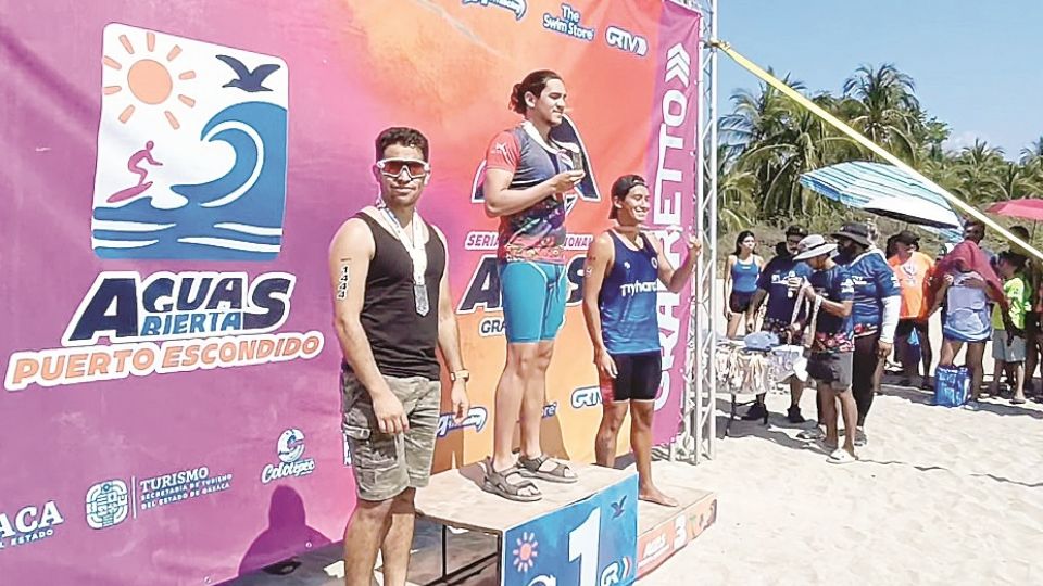 “El tritón” neolaredense se colgó el oro en la categoría 20-29 años, en la prueba de 5K en Puerto Escondido.