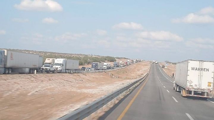 Caos vial en la Autopista Monterrey-Nuevo Laredo; ¿qué está pasando en la caseta de Sabinas?