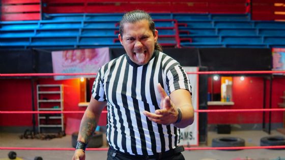 'El Greñas': de fan a ídolo del ring en Nuevo Laredo; el referee más odiado y amado de la región
