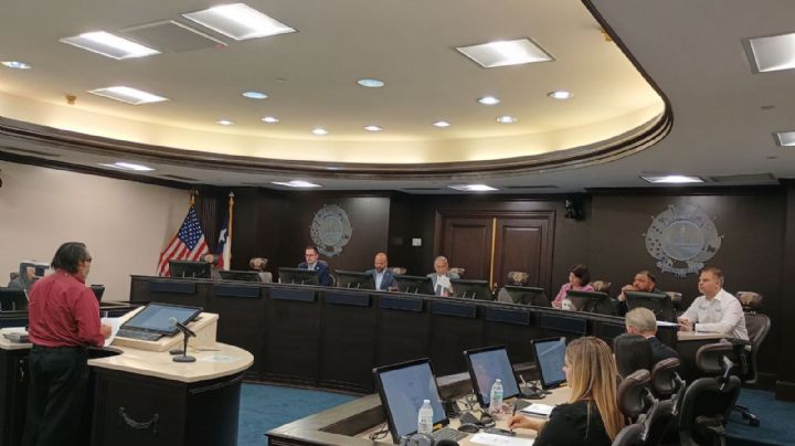 Laredo rechaza muro fronterizo con México; piden inversión en drones y vigilancia del Río Bravo