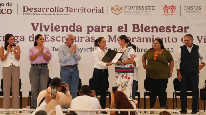 Claudia Sheinbaum entrega 510 escrituras y constancias de reducción | VIDEO