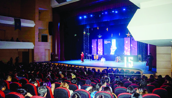 Alumnos de Mercadotecnia de la UTNL se actualizan en simposio