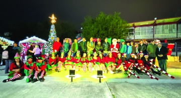 Santa Claus llega al CBTis 137 de Nuevo Laredo; estudiantes viven emotivo festival navideño
