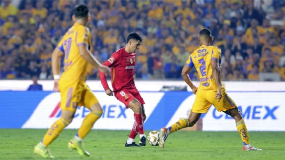 Apertura 2025: Tigres aventaja en la Final de Ida al vencer 1-0 a Toluca en el Estadio Universitario