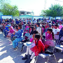 Ángeles sin Fronteras brindan amor y paz a niños