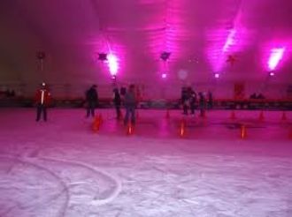 Regresan las jornadas de patinaje navideño al Sames Auto Arena