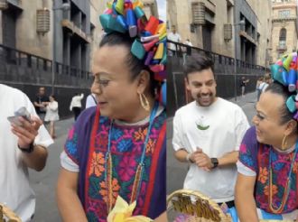 ¿Se te hacen caros?; 'Lady Tacos de canasta' vende la orden en 70 pesos | VIDEO