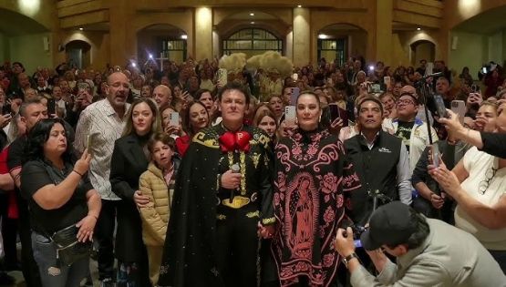 Pedro Fernández conmueve al cantar las mañanitas a la Virgen de Guadalupe en Nuevo León | VIDEO