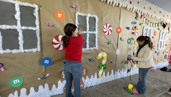 Convierten escuela  de Nuevo Laredo en villa de Navidad