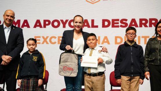 Reconocen padres de familia y estudiantes labor de alcaldesa Carmen Lilia Canturosas en educación