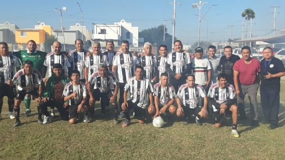 Lobos Negros golea a Palos Garza y sigue imponiendo el orden en la Independiente Colosso Veteranos