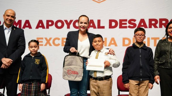 Reconocen padres de familia y estudiantes labor de alcaldesa Carmen Lilia Canturosas en educación