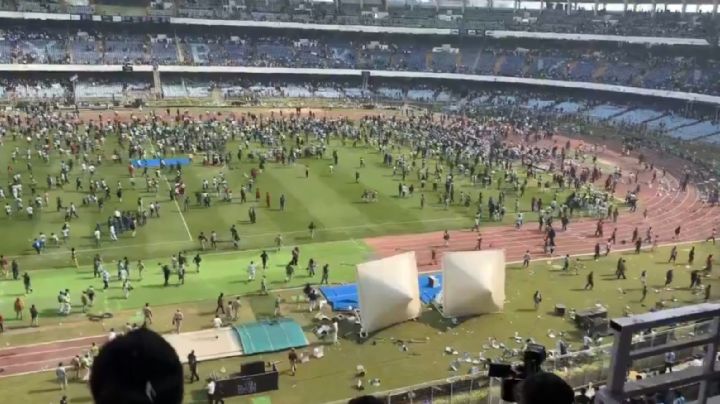 Visita de Lionel Messi en la India causa caos y enojo; fans invaden cancha y avientan gradas