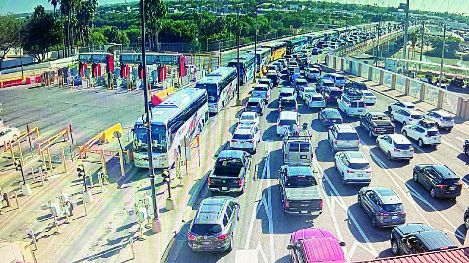 Cruzar desde Laredo era más tardado que pasar desde Nuevo Laredo hacia el lado americano.