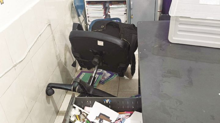 Inician vacaciones y vandalizan escuela; padres esperan que encuentren a los responsables