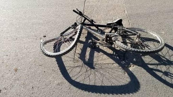 Ciclista queda gravemente herido tras ser impactado por un Nissan Altima en La Sandía