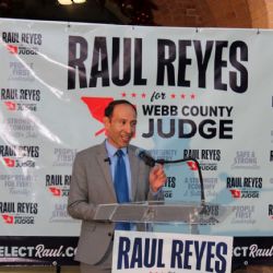 Raúl Reyes confirma candidatura a Juez del Condado de Webb; esto propone para la comunidad de Laredo