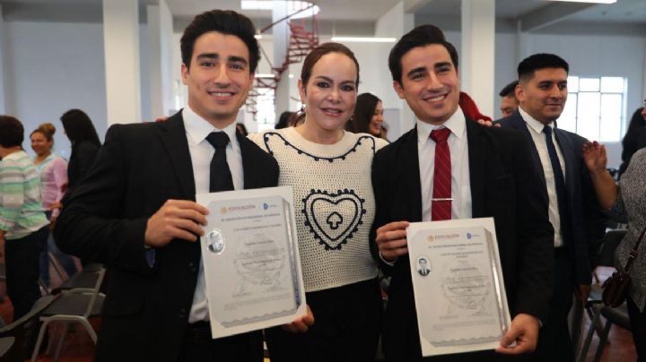 300 jóvenes recibirán becas de titulación en Nuevo Laredo; buscan impulsar su vida profesional