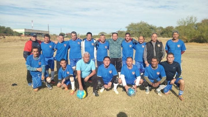 Embiste Sección 30 a Costa Grill en la Real Liga Ferrocarrilera