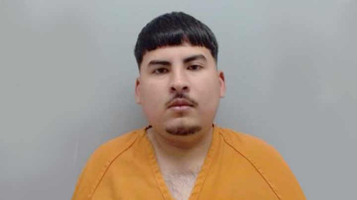 Buscan a Christopher, joven pistolero Laredo, Texas; hay recompensa a quien dé informes