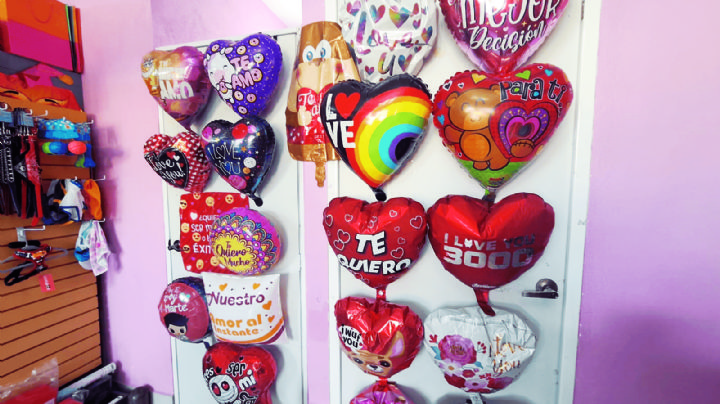 Comerciantes en Nuevo Laredo están listos para ventas de San Valentín