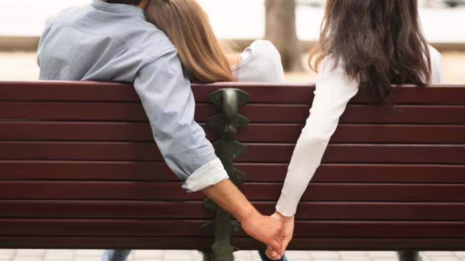 Los amantes también tienen su día para celebrar estas uniones extramaritales, las cuales se pueden dar por muchas cuestiones de las que hablaremos en esta nota