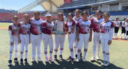 ¡Orgullo de Nuevo Laredo!: Iza Mayte Salinas es subcampeona del Nacional de Softbol