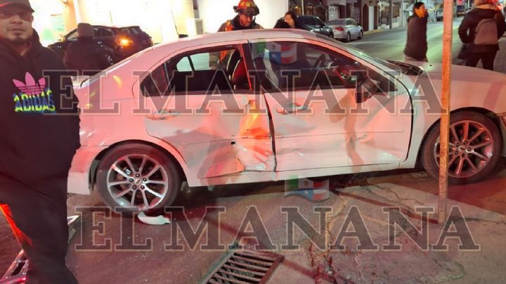 Aparatoso accidente en la Venezuela; Ford Fusion se pasa el rojo y se estrella contra Escape