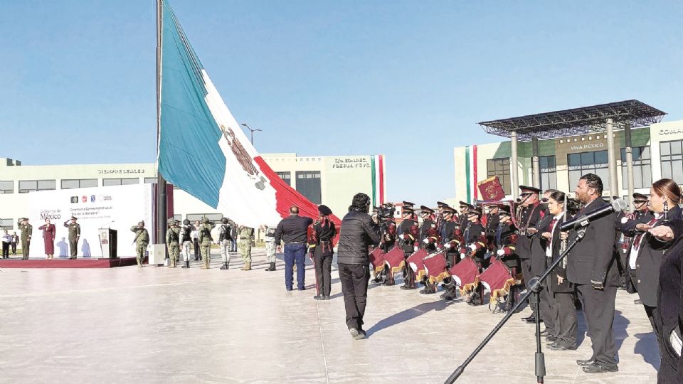 La bandera lució majestuosa.