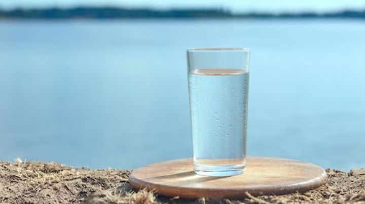 ¿Qué pasa si tomas agua directamente del río Bravo?, ¿te quedas a vivir para siempre en la frontera?