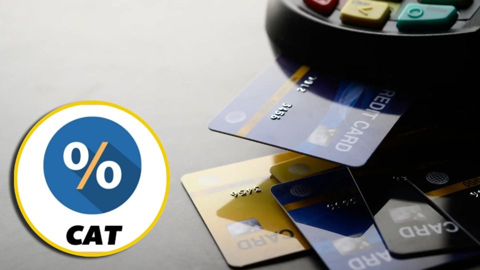 Si estás pensando en solicitar una tarjeta de crédito, revisa el CAT y la tasa de interés antes de firmar el contrato