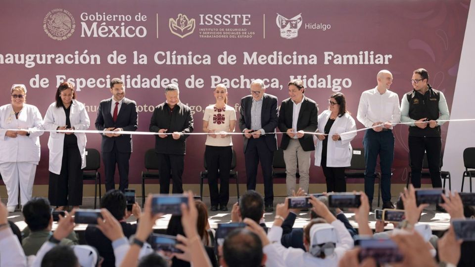Inauguración de una nueva clínica de Medicina Familiar.