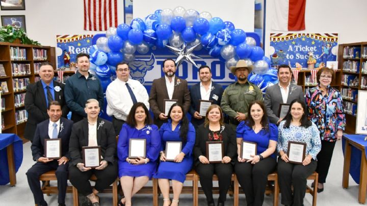 Reconocen a las nuevas Leyendas Toro en Cigarroa High School en Laredo