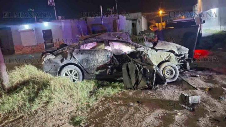 Volcadura de película en Carretera Aeropuerto; amigos se debaten entre la vida y la muerte