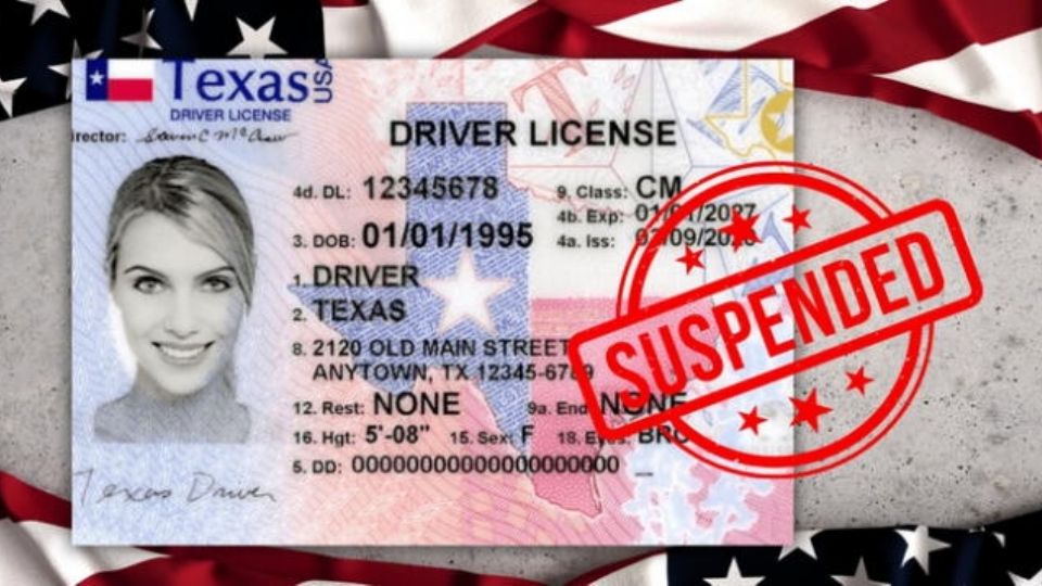 Cuida tus legalidad en Texas y procura cumplir con estos requerimientos para mantener la licencia de conducir en el estado