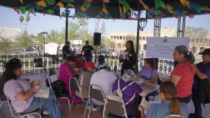 Ofrecen 60 emprendedoras productos y servicios en Mercadita La Red