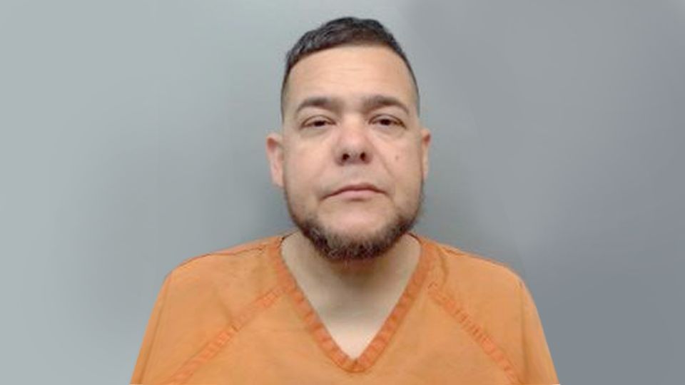 Ernesto Francis Marín.