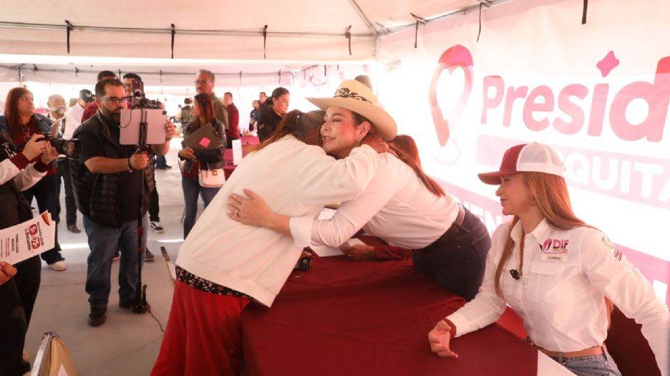 Carmen Lilia Canturosas escuchó las peticiones de los ciudadano
