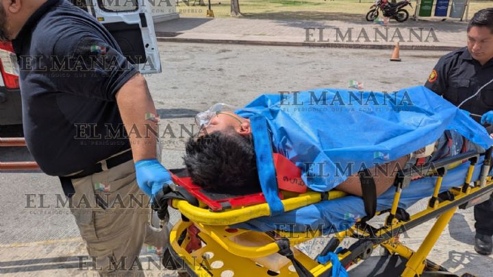 Arath, de 15 años, cae de escalera en Colinas del Sur; se entierra dos varillas y está grave