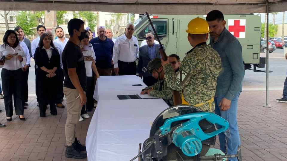 Acude al Monumento a Los Fundadores.