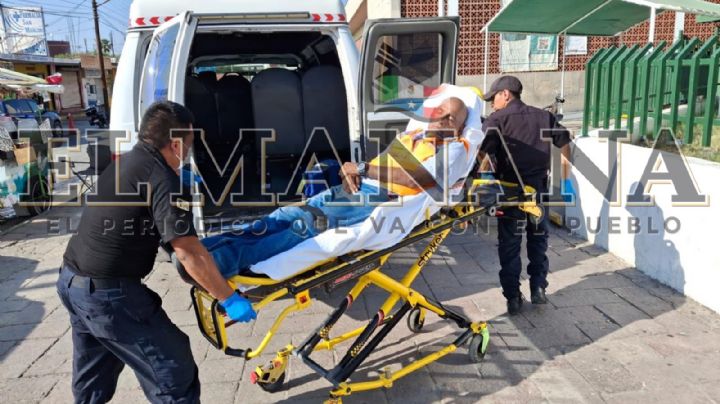 Nuevo Laredo: Juan casi se muere de un infarto en camión urbano; paramédicos le salvan la vida