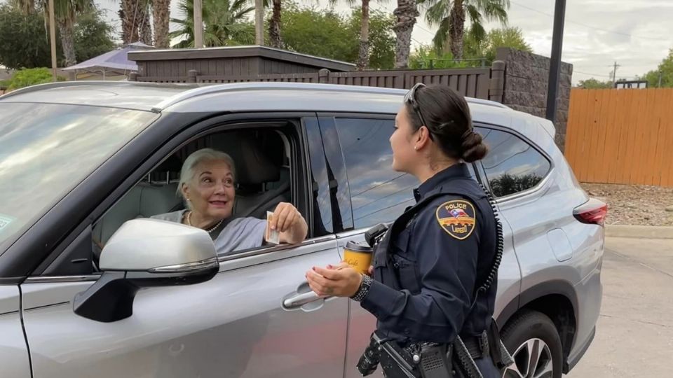 Café con policías