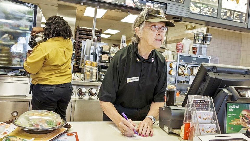 El trabajo para las personas mayores.