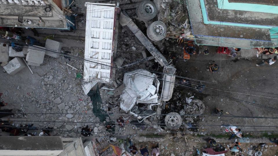 Camión destroza cuatro viviendas