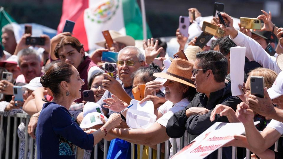 El zócalo de CDMX lució abarrotado.
