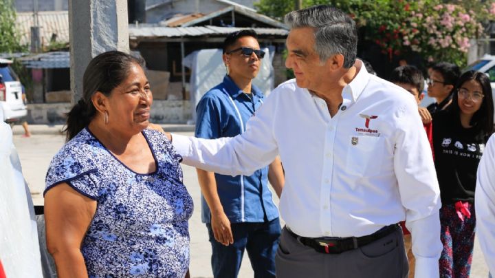 'No los vamos a dejar solos': Américo Villarreal recorre Reynosa para apoyar a damnificados